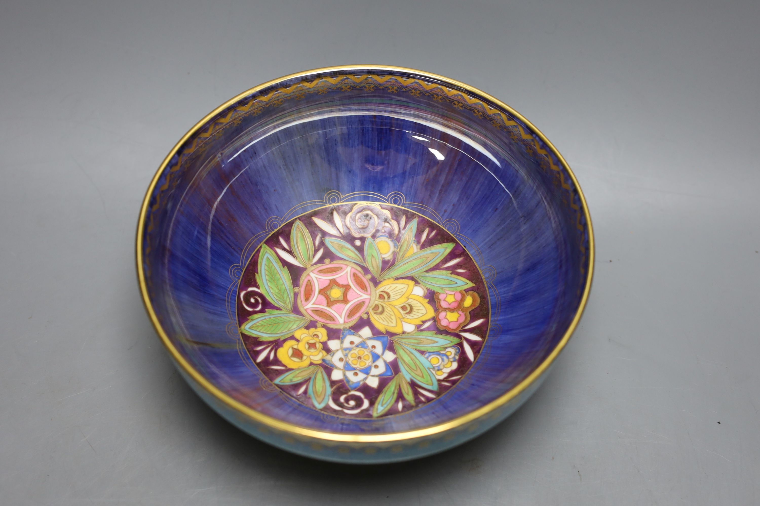 A Victorian Mintons bone china lustre bowl, 20cm.